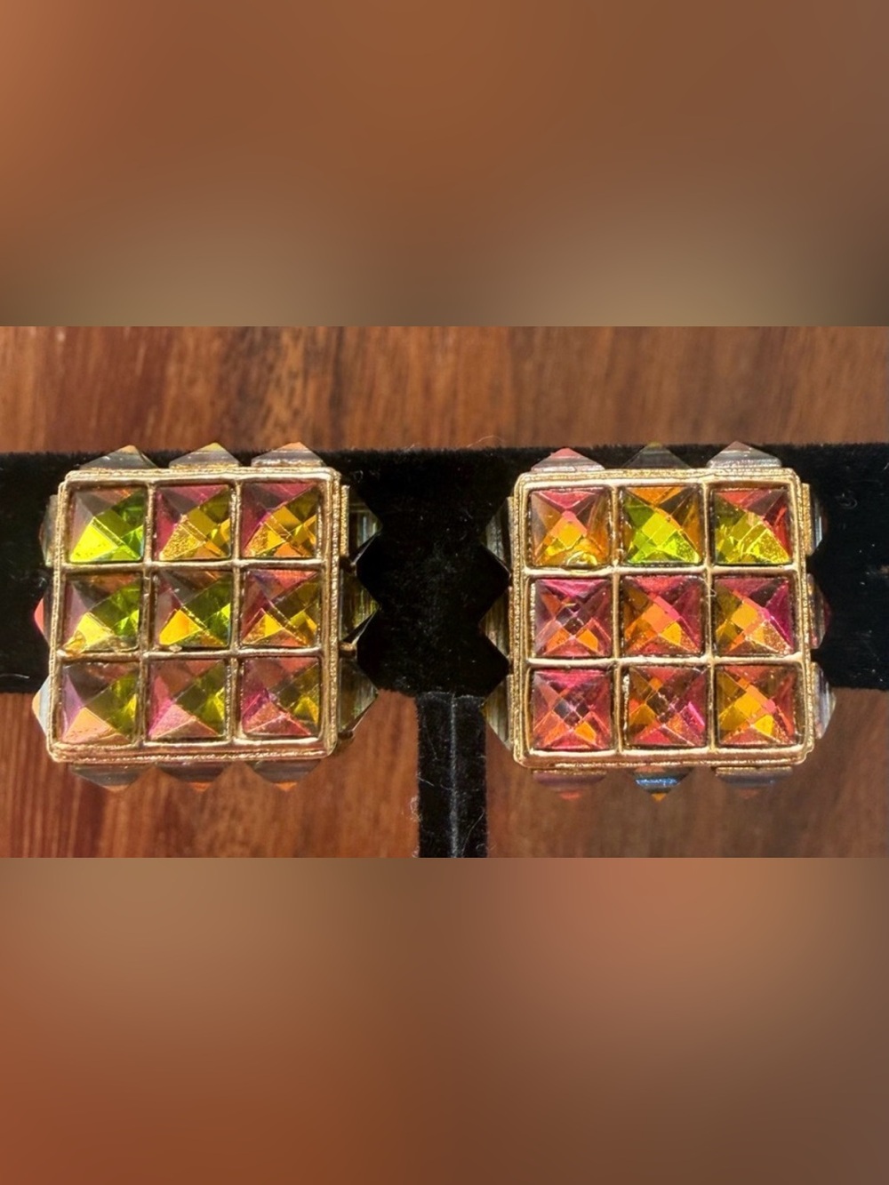 VTG Vendome Rare Pyramid Clip On Earrings Multicolor Designer